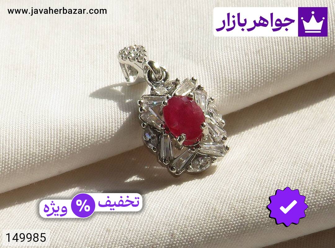 مدال یاقوت آفریقایی قرمز مدال نقره یاقوت آفریقایی قرمز خوشرنگ