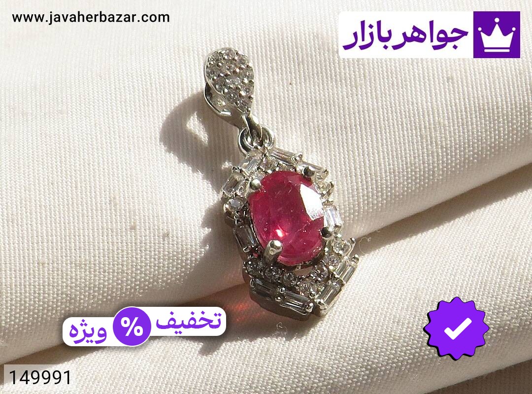 مدال یاقوت آفریقایی قرمز مدال نقره یاقوت آفریقایی قرمز جذاب
