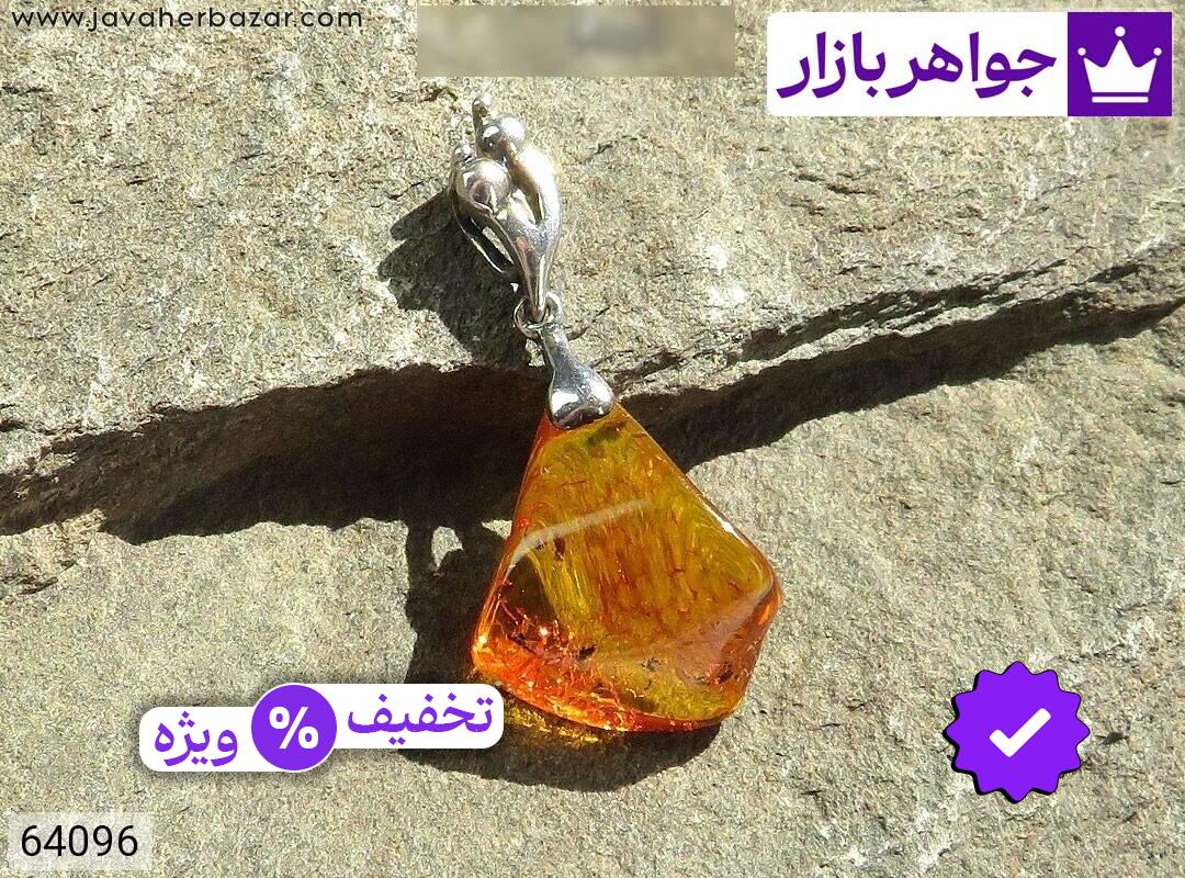 تصویر 5 گردنبند کهربا نارنجی با ضمانت اصالت جواهربازار عکس 5 گردنبند کهربا نارنجی اصل جواهربازار – مدل منتخب و موجود برای خرید