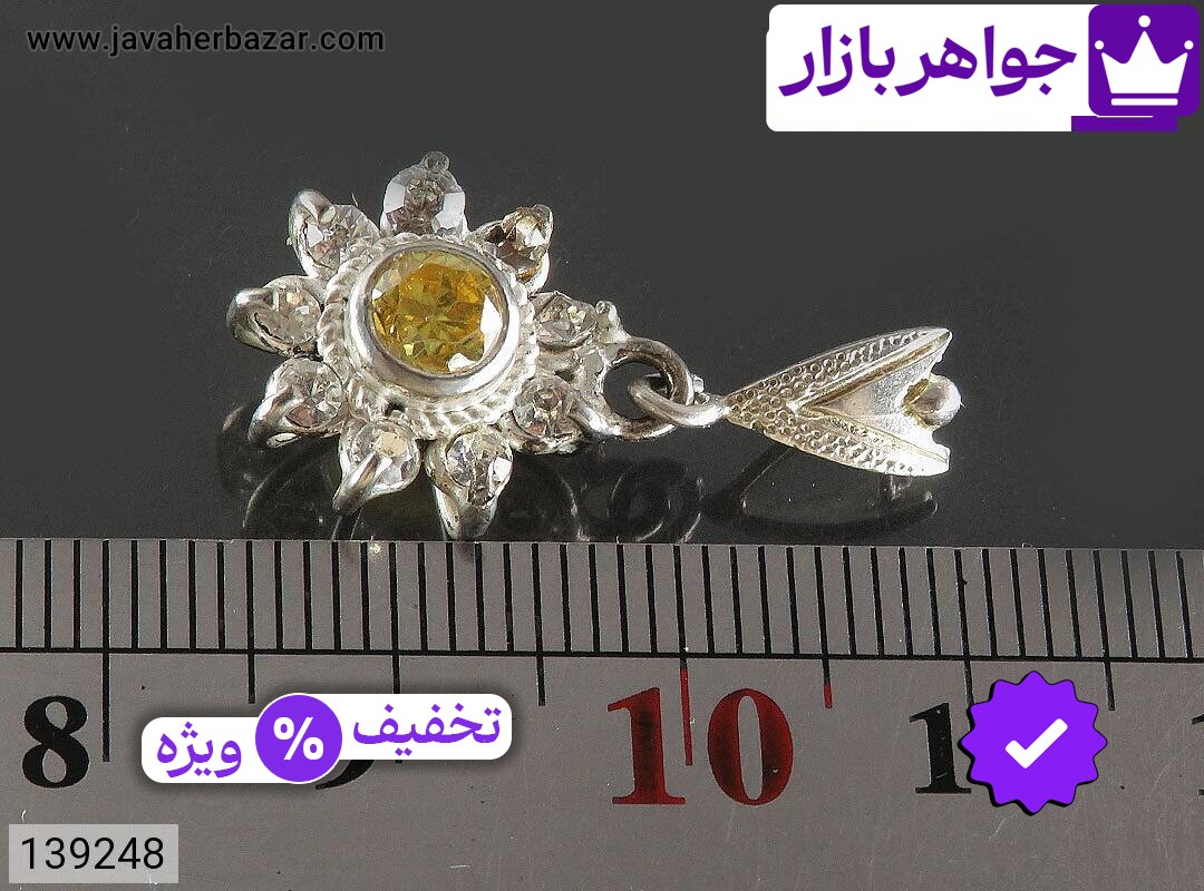 تصویر 3 گردنبند کوارتز زرد زنانه با ضمانت اصالت جواهربازار عکس 3 گردنبند کوارتز زرد زنانه اصل جواهربازار – مدل منتخب و موجود برای خرید